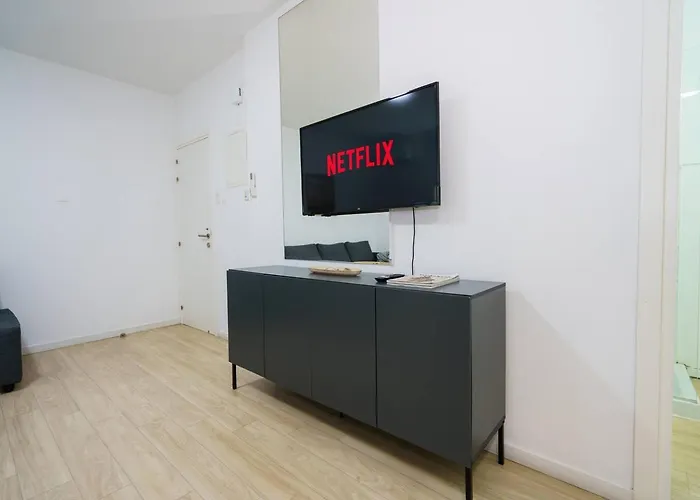 Kitieos 163 In Finikoudes *