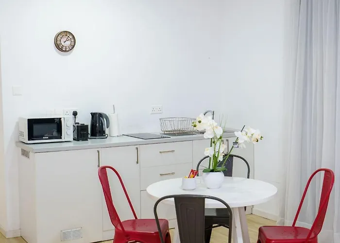 Kitieos 163 In Finikoudes לרנקה