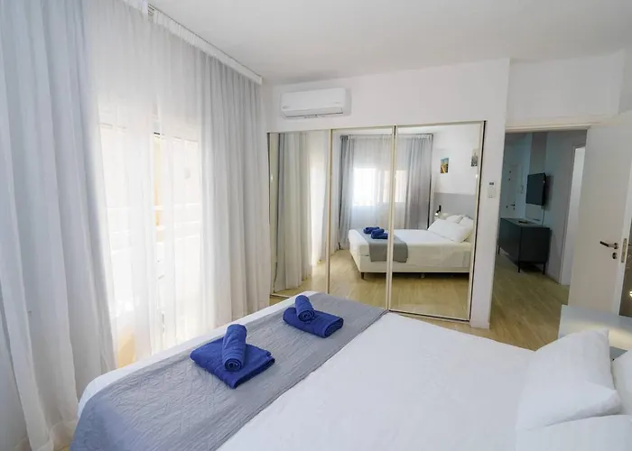 Kitieos 163 In Finikoudes Apartament